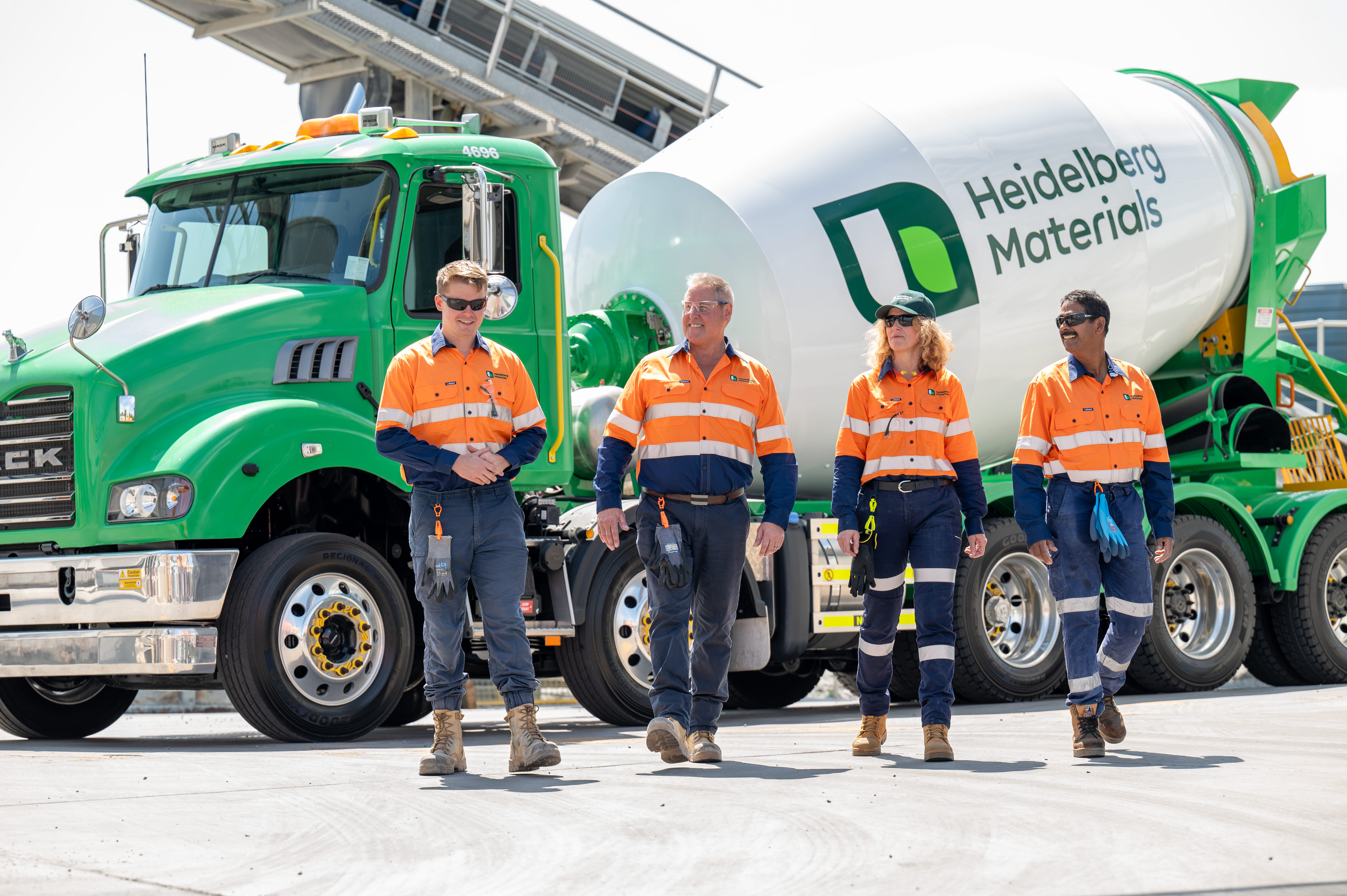 four_people_truck_background